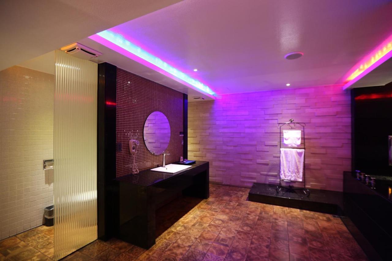 Yosemite Motel - Taiyuan Branch 타이중 외부 사진
