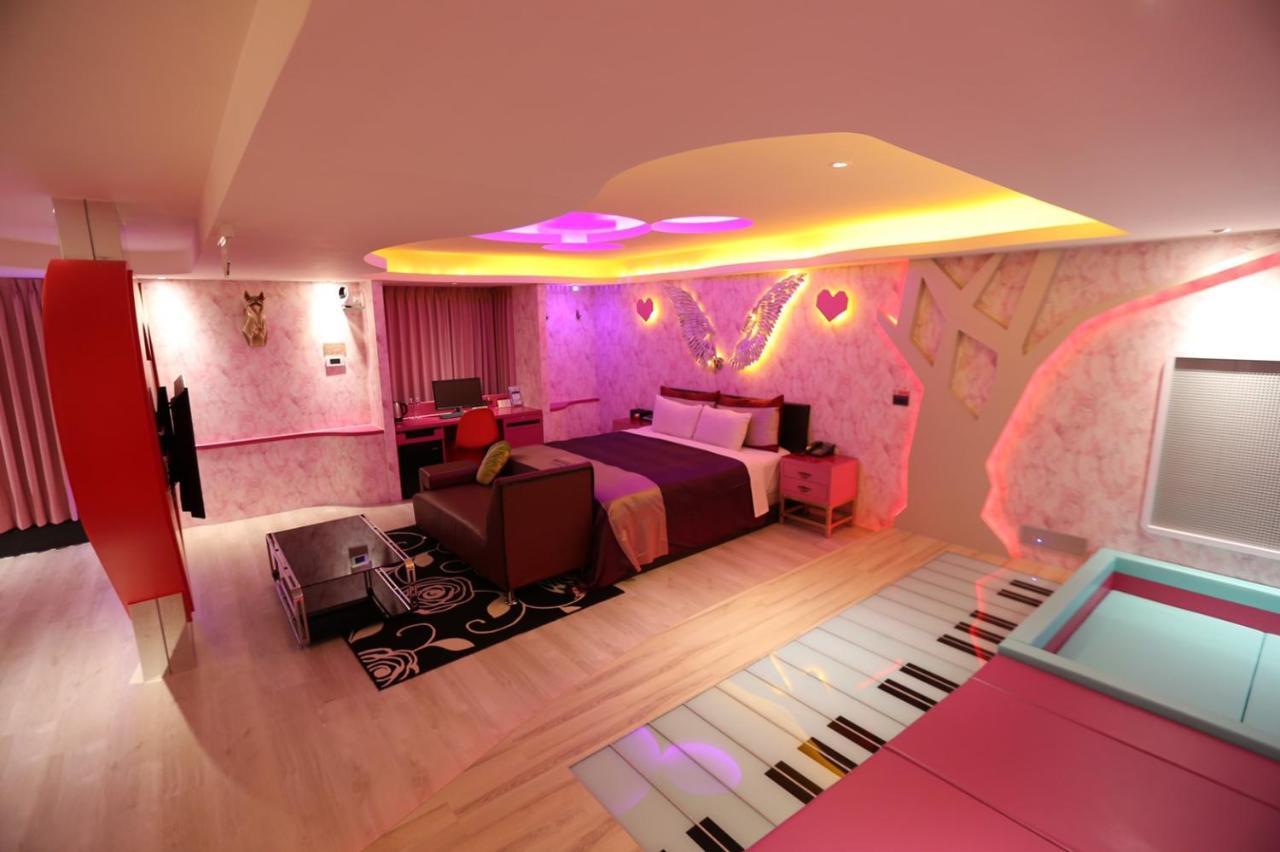 Yosemite Motel - Taiyuan Branch 타이중 외부 사진